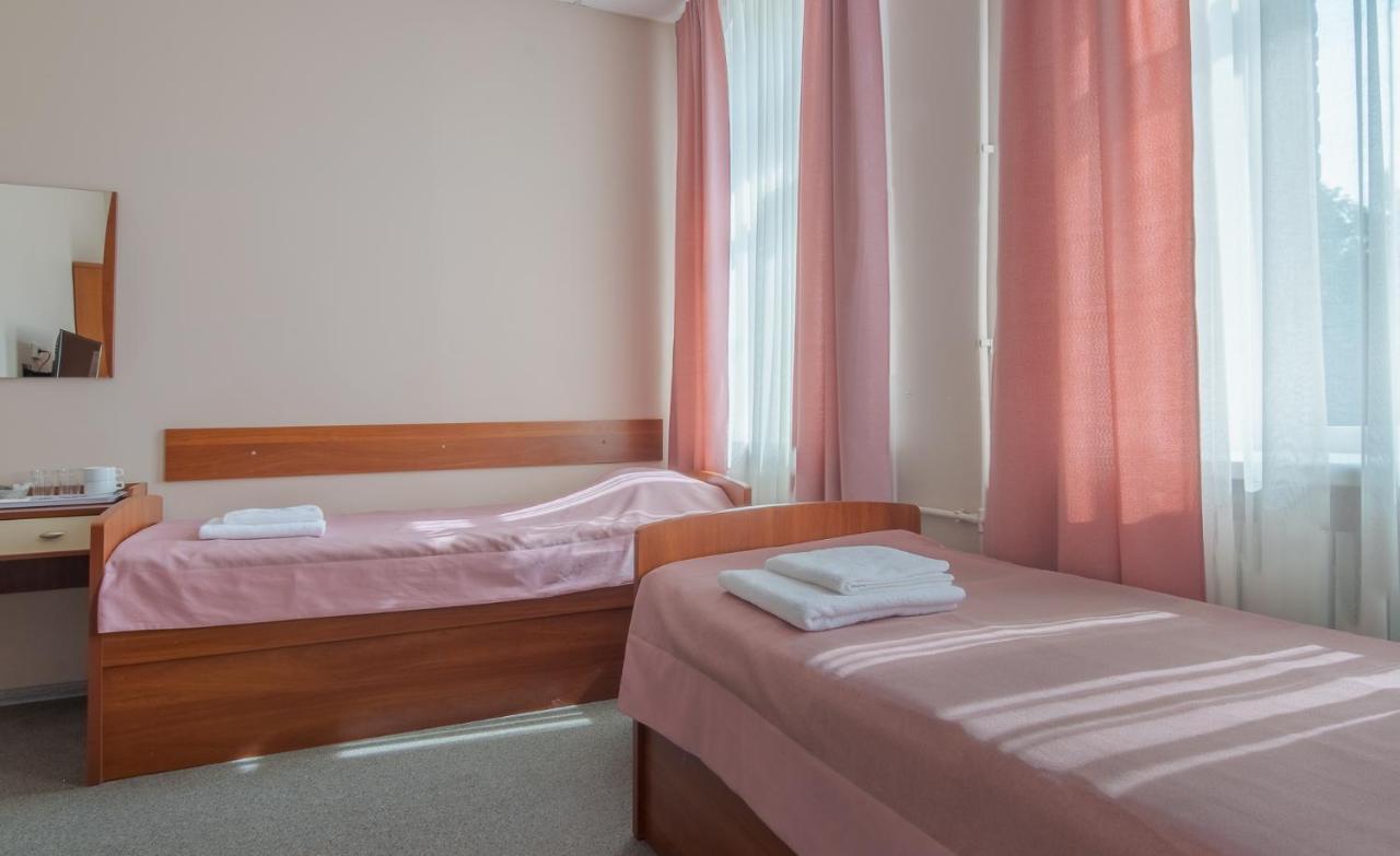 Hotel Gostinyj Dom 카리프 외부 사진