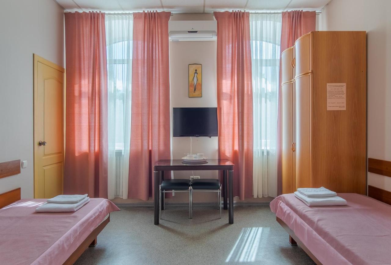 Hotel Gostinyj Dom 카리프 외부 사진