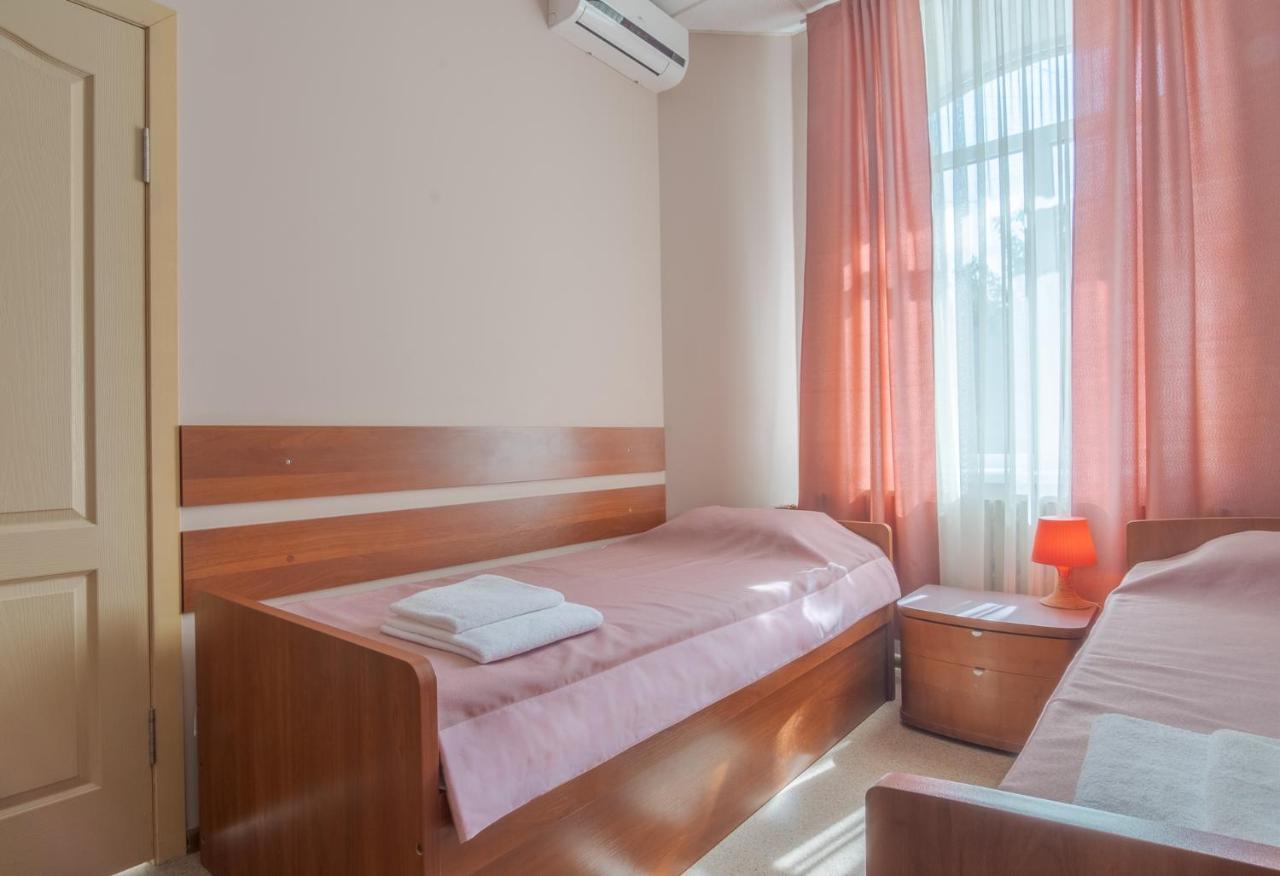 Hotel Gostinyj Dom 카리프 외부 사진